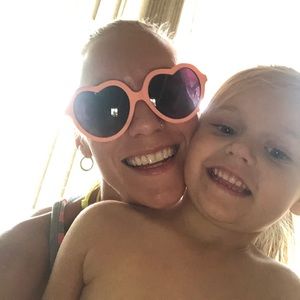 Meet your Posher, Cara